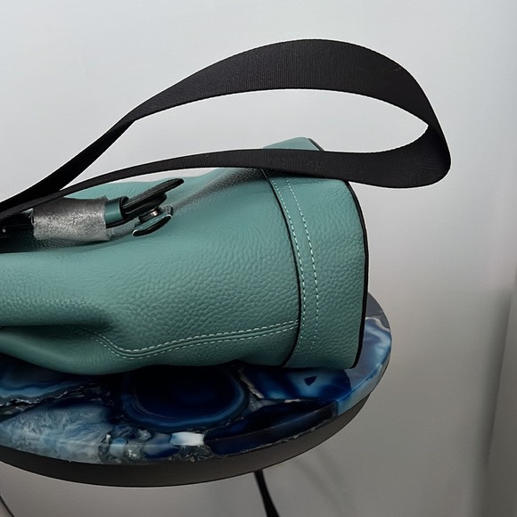 Coach Sling Pack - Picture 3 of 10